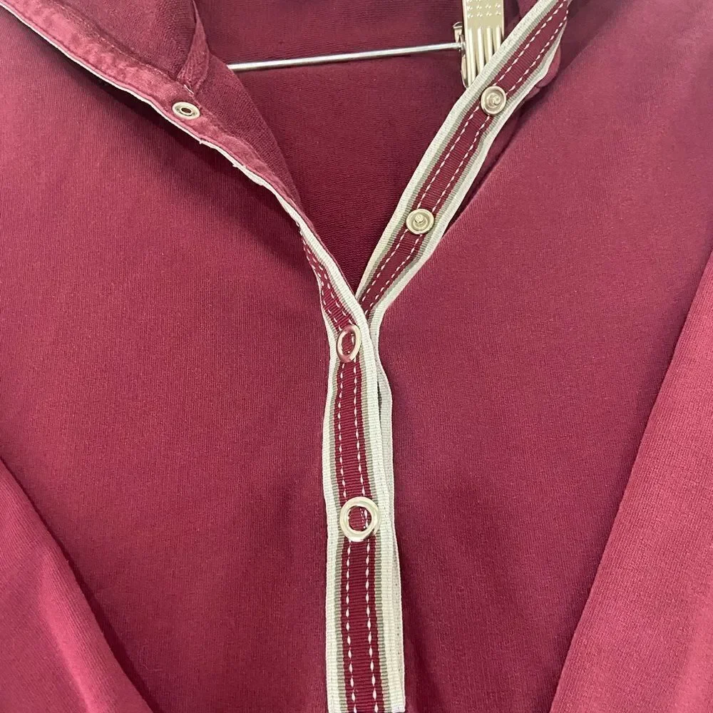 Sport Savvy women’s snap button burgundy jacket cream rivets size M